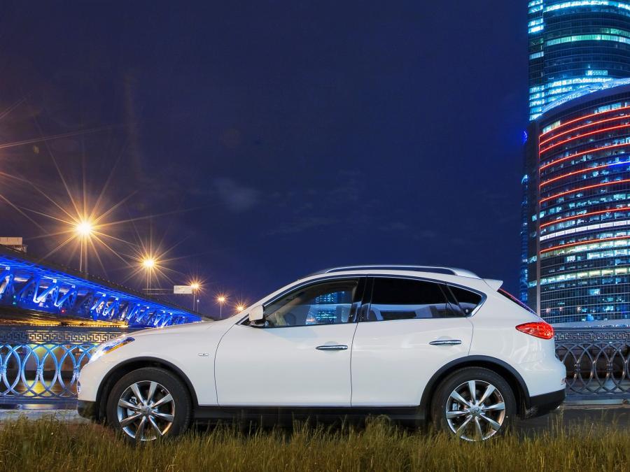  Infiniti EX35 2008 года  (RU) (фото 9 из 16)